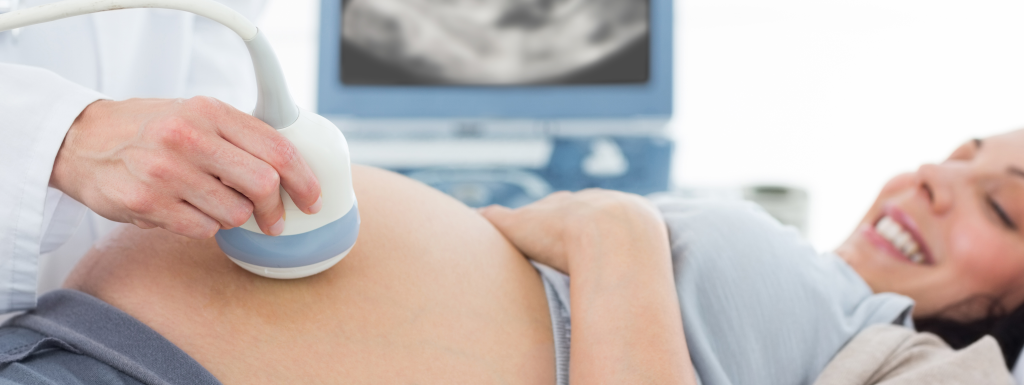 pregnant-woman-undergoing-ultrasound (1)